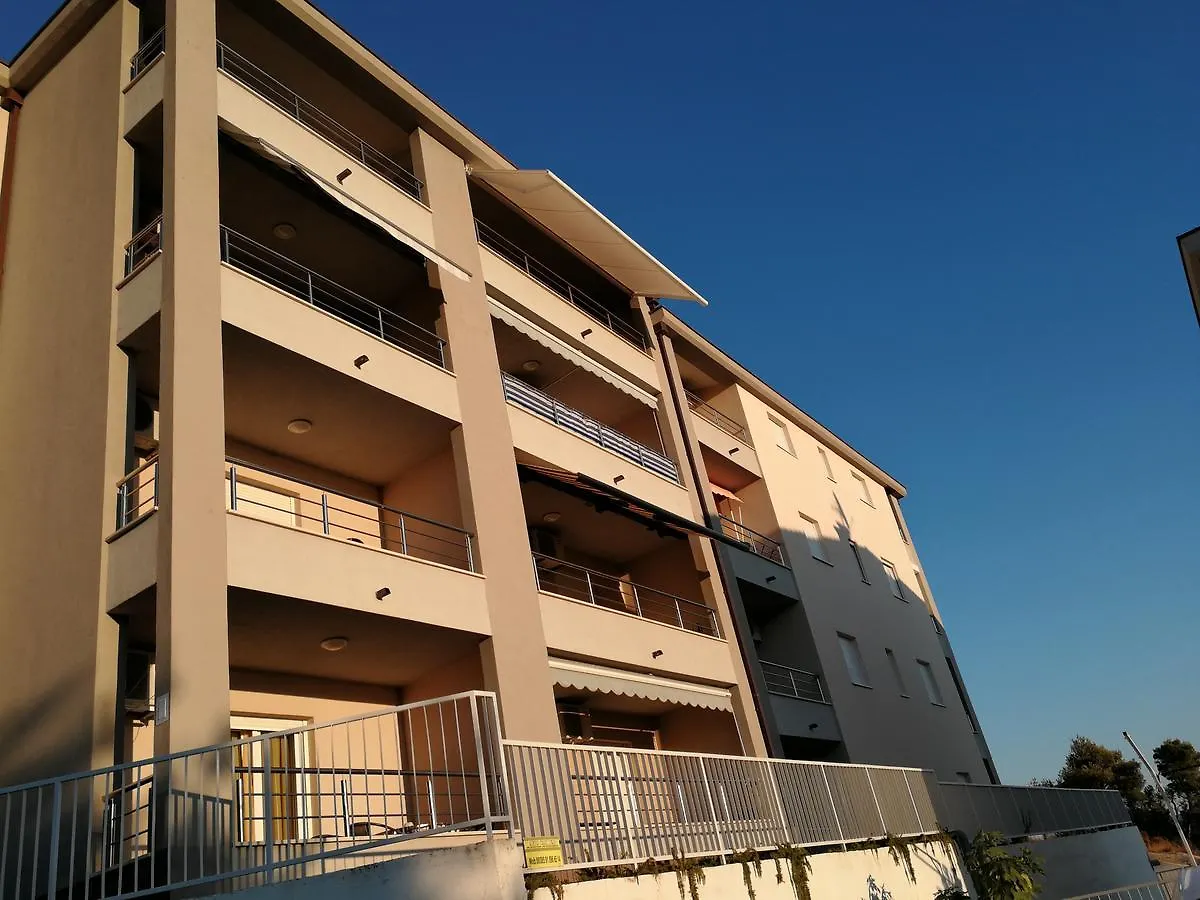 Apartment Iris Trogir