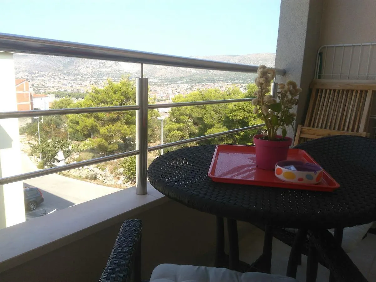 Apartment Iris Trogir