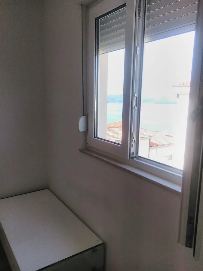 Apartment Iris Trogir